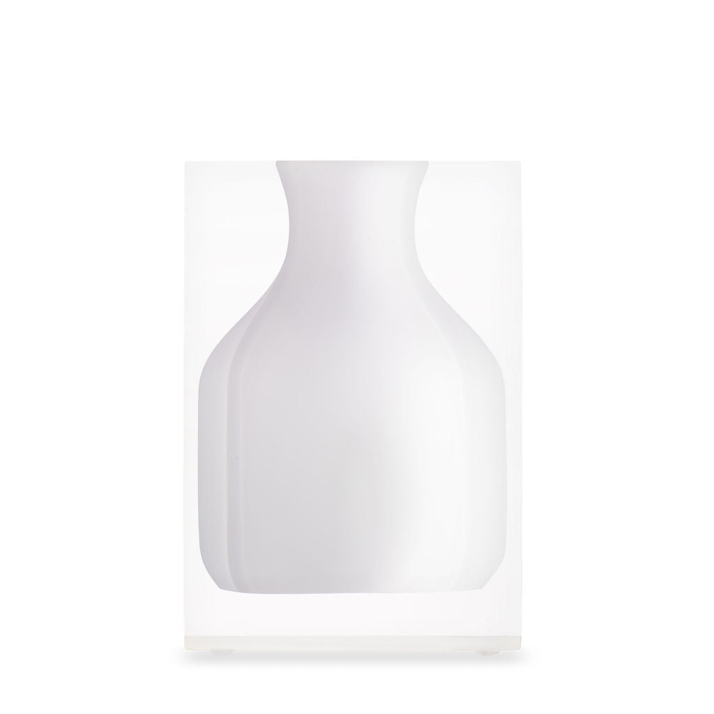 JR William Hamptons White Luxury Acrylic Resin Hogan Vase