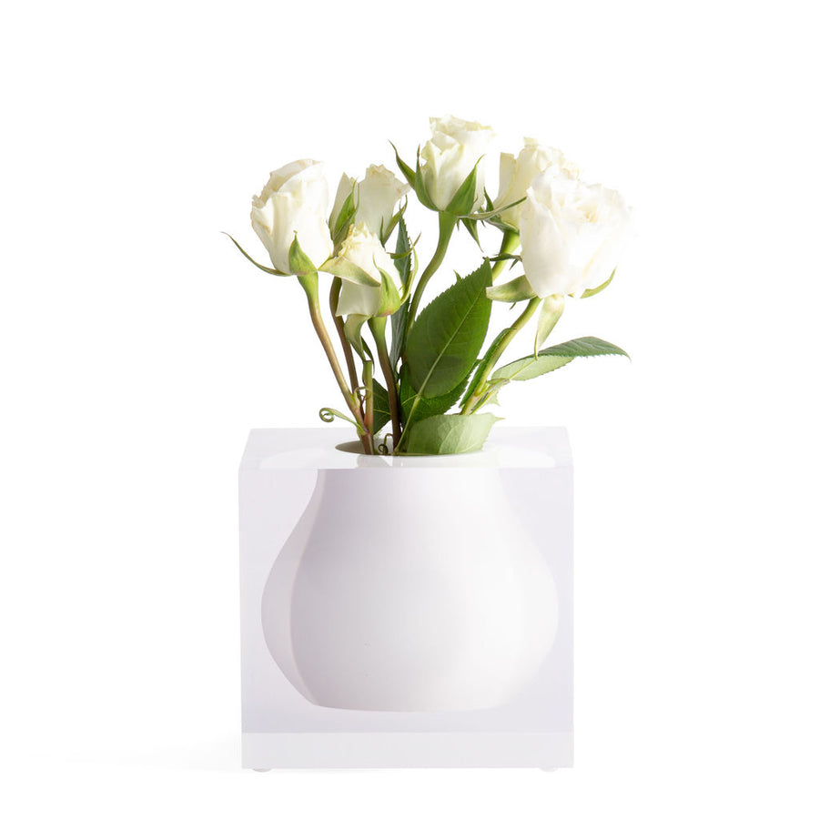 JR William Luxury Hamptons White Acrylic Resin Mosco Vase